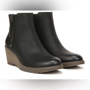 Dr. Scholl’s Chloe Ankle Wedge Boots